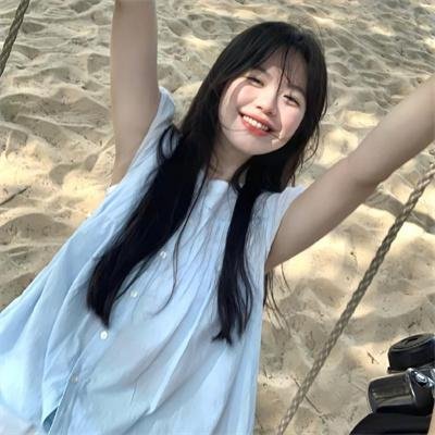 实力派歌手被曝与前任深夜同框，长达一周豪宅门口画面流出